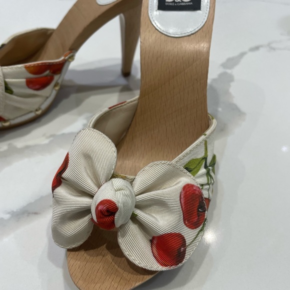 Dolce &Gabbana sandals, size 35, brand new - Picture 3 of 4